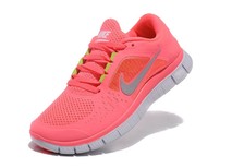 Тёпло-розовые женские кроссовки Nike Free Run на каждый день